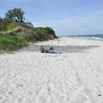 Mit Kamin, Eingezaeuntem Garten Und Gutshofsauna! * Rabenholz