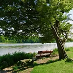 Mit Kamin, Eingezaeuntem Garten Und Gutshofsauna! Feriehus