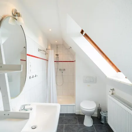 Mit Kamin, Eingezaeuntem Garten Und Gutshofsauna! Dom wakacyjny Rabenholz