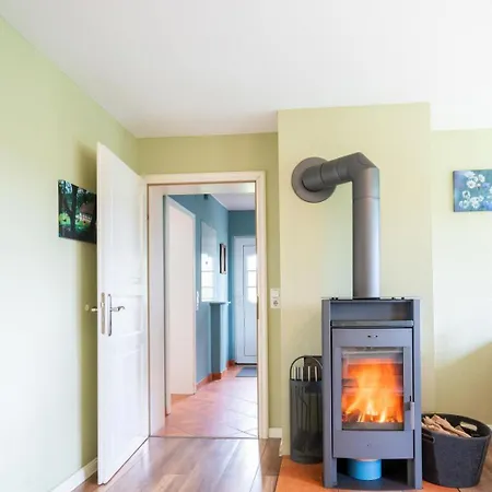 Holiday home Mit Kamin, Eingezaeuntem Garten Und Gutshofsauna! *