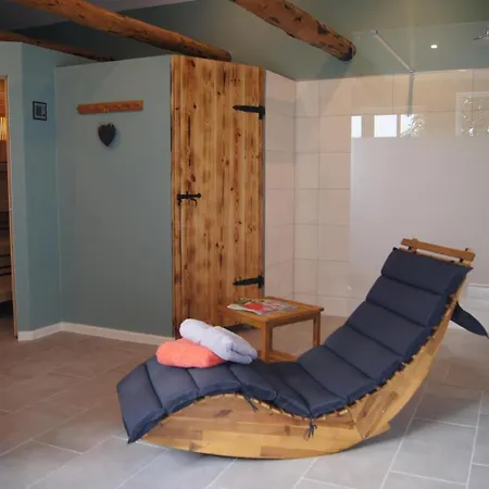 Mit Kamin, Eingezaeuntem Garten Und Gutshofsauna! Dom wakacyjny Rabenholz