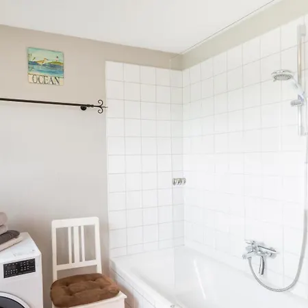 Dom wakacyjny Mit Kamin, Eingezaeuntem Garten Und Gutshofsauna! *