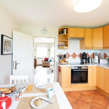 Dom wakacyjny Mit Kamin, Eingezaeuntem Garten Und Gutshofsauna! *