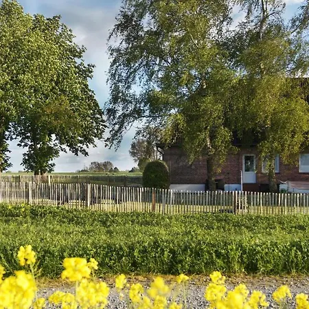 Landhaus Auf Gut Priesholz Mit Grossem Eingezaeuntem Garten, Kamin Und Gutshofsauna Nahe Der Ostsee *